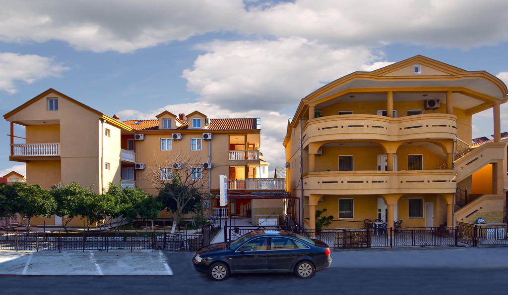 Apartments Dalila Ulcinj Exterior foto