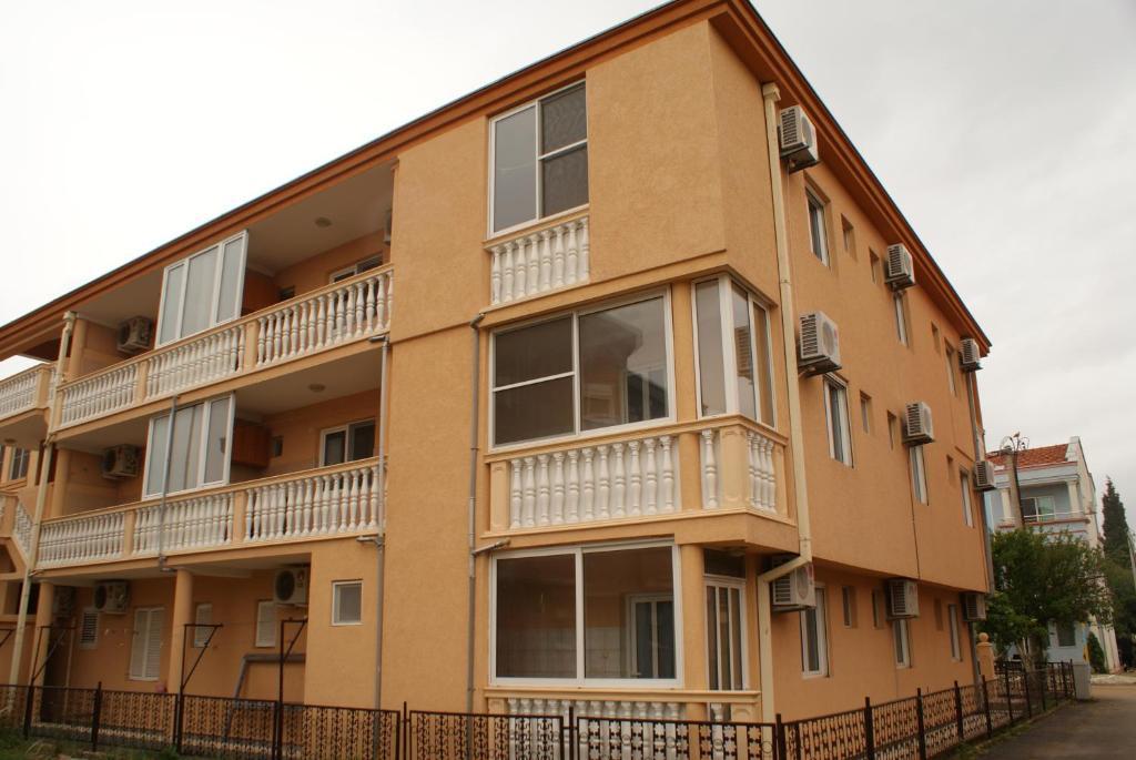 Apartments Dalila Ulcinj Exterior foto